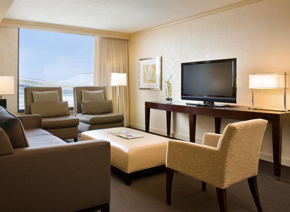 Hotel Westin Detroit Metropolitan Airport à Romulus Extérieur photo